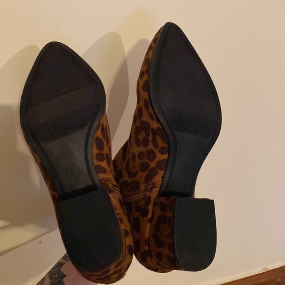 A New Day “Valerie" Brown Leopard Microsuede Ankle Boots - Picture 7 of 7